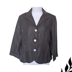 Layfayette Linen Black Blazer• This 100% linen piece provides a sleek, breathabl